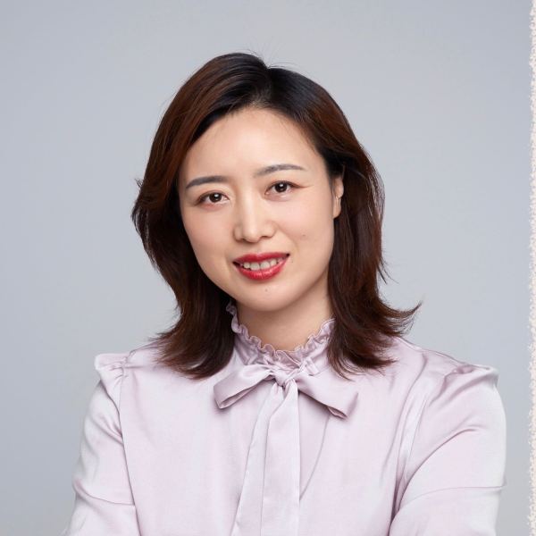 何莉