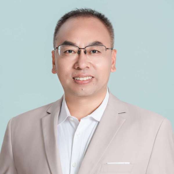王立强