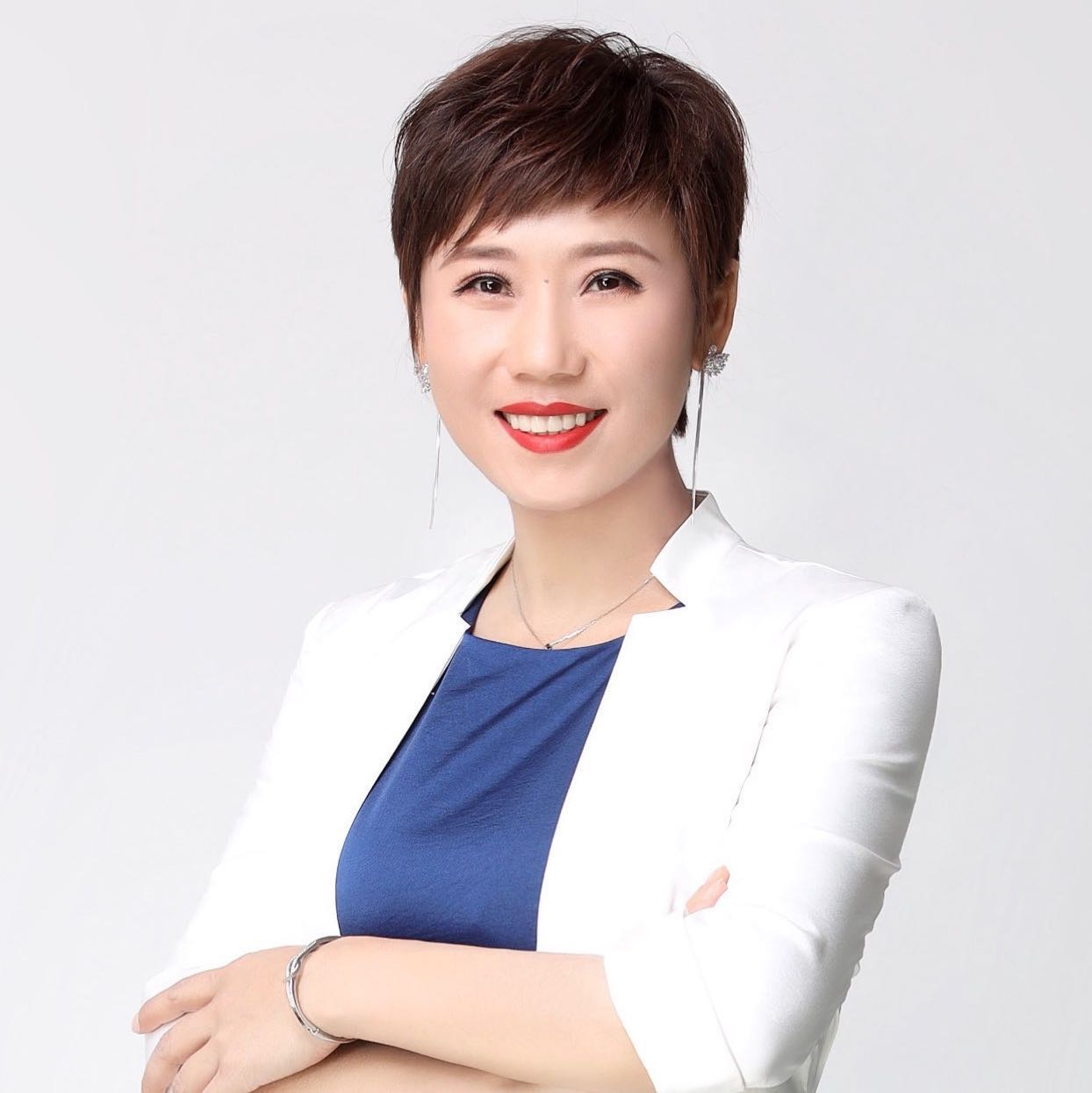 心理咨询师王新爱