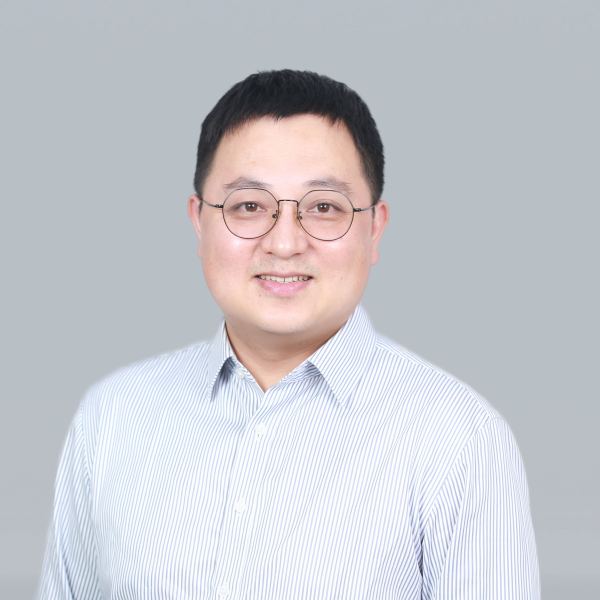 伍向东