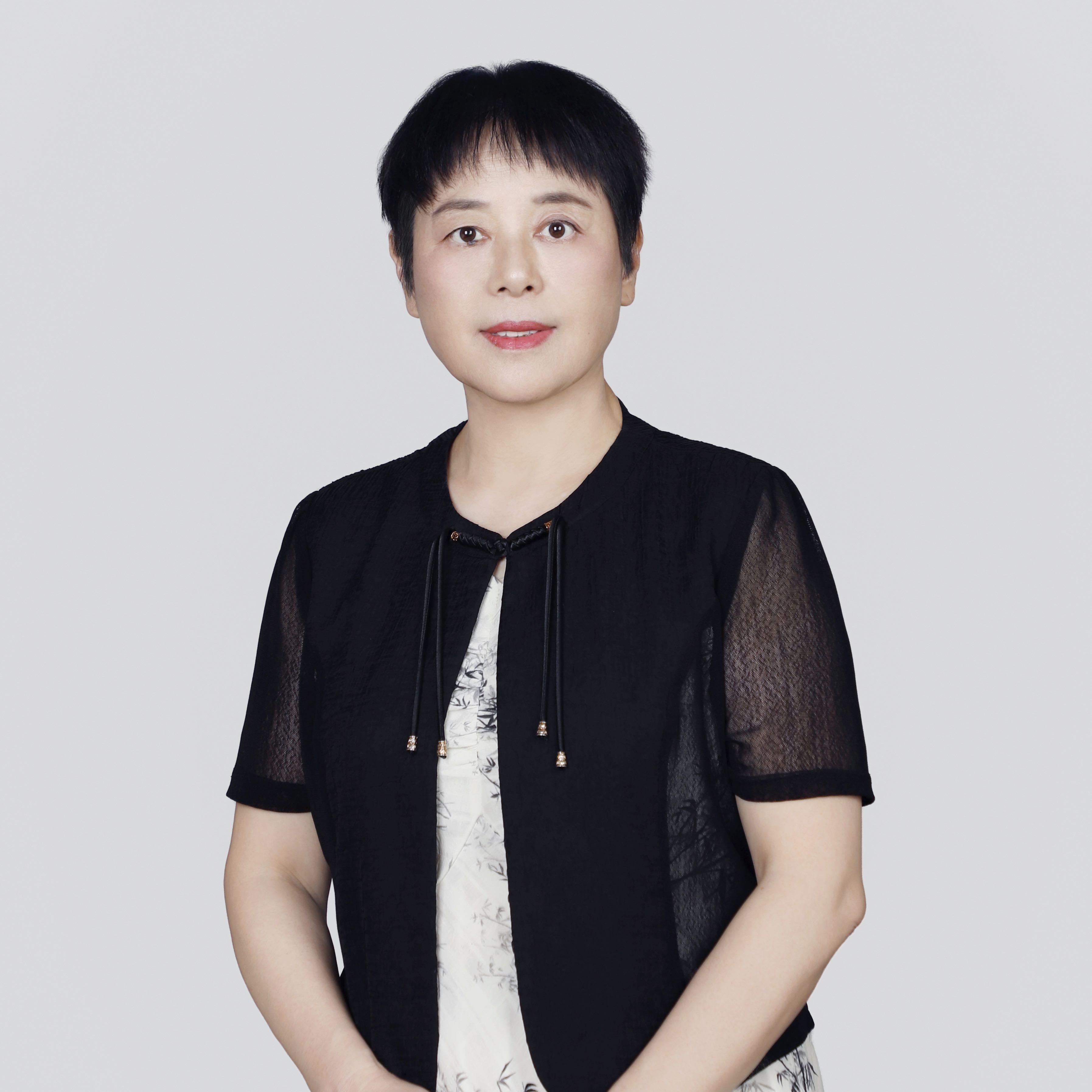 心理咨询师曾伏云