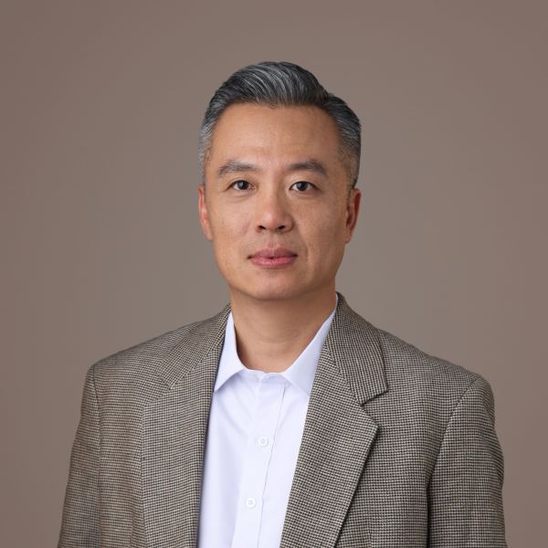 罗健