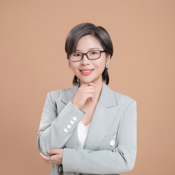 杨霞